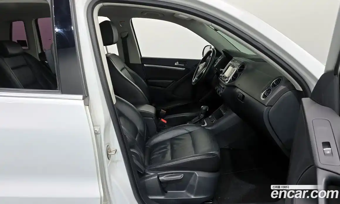 Volkswagen Tiguan 2016 2.0 гидро в Москве № 629117, фото 11