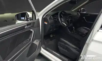 Volkswagen Tiguan 2021 2.0 гидро в Москве № 629174, миниатюра 11