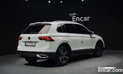 Volkswagen Tiguan 2021 2.0 гидро в Москве № 629174, миниатюра 2