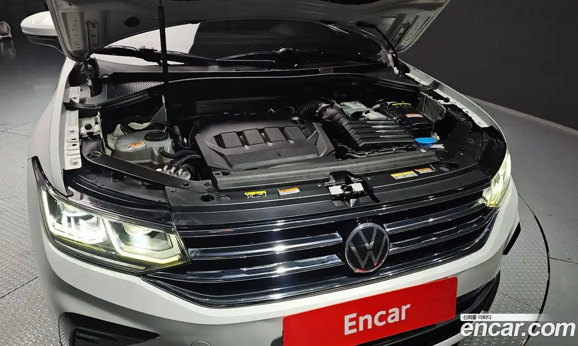 Volkswagen Tiguan 2021 2.0 гидро в Москве № 629174, фото 6