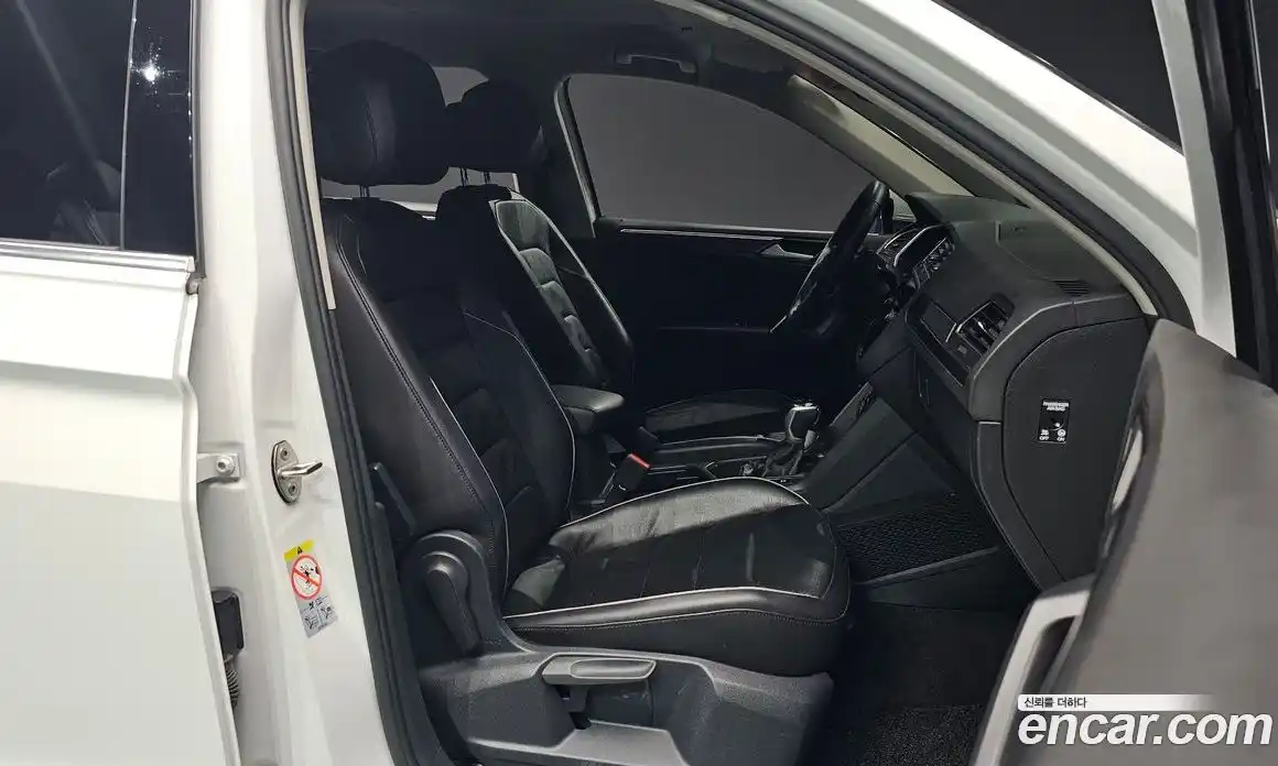 Volkswagen Tiguan 2021 2.0 гидро в Москве № 629174, фото 10