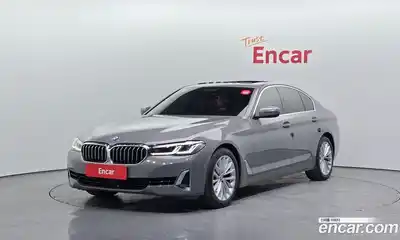 BMW 5-Series, 2022