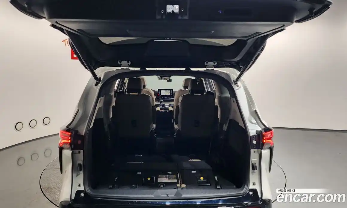 Toyota Sienna 2021 2.5 гидро в Москве № 750280, фото 20