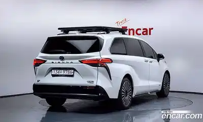 Toyota Sienna 2021 2.5 гидро в Москве № 750280, миниатюра 2