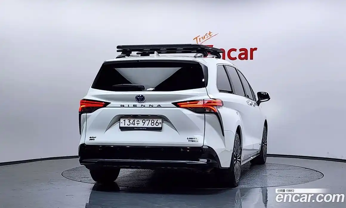 Toyota Sienna 2021 2.5 гидро в Москве № 750280, фото 4
