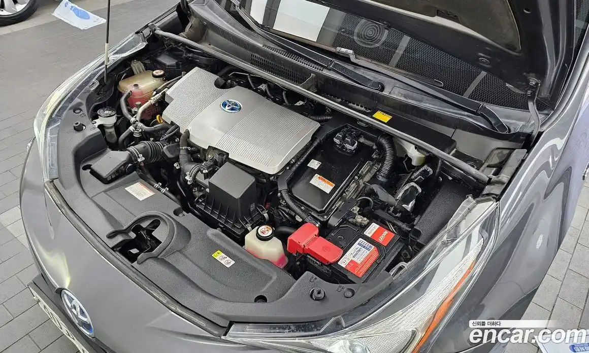 Toyota Prius 2017 1.8 гидро в Москве № 750305, фото 6