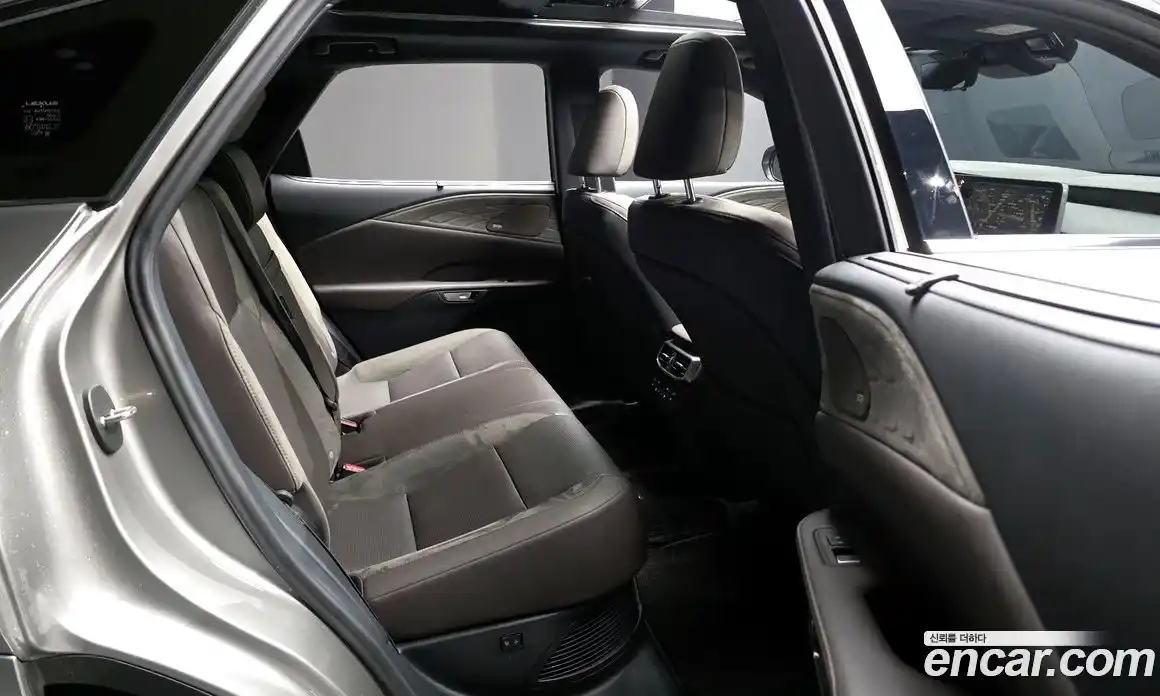 Lexus RX 2024 2.5 гидро в Москве № 766773, фото 12