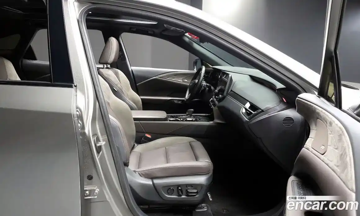 Lexus RX 2024 2.5 гидро в Москве № 766773, фото 10