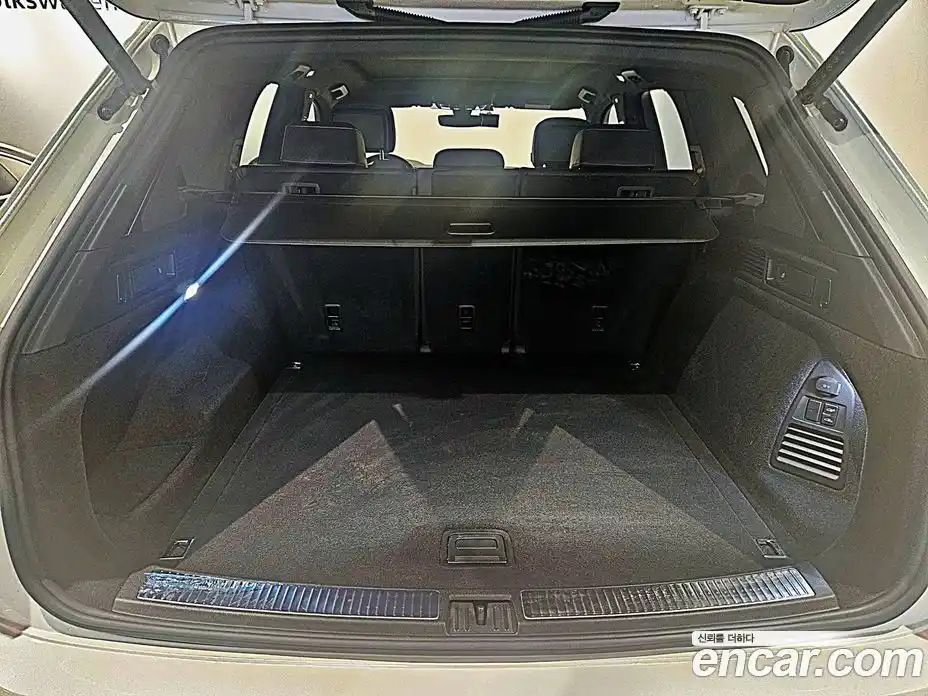Volkswagen Touareg 2023 3.0 гидро в Москве № 767234, фото 19