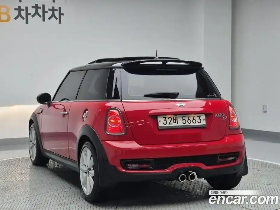 Mini Cooper 2013 2.0 гидро в Москве № 802599, фото 3