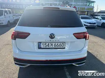 Volkswagen Tiguan 2022 2.0 гидро в Москве № 803029, миниатюра 3