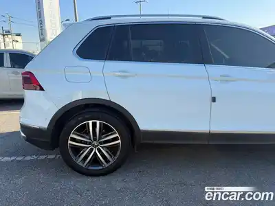 Volkswagen Tiguan 2022 2.0 гидро в Москве № 803029, миниатюра 5
