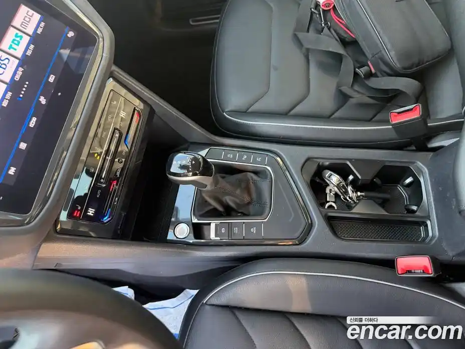 Volkswagen Tiguan 2022 2.0 гидро в Москве № 803029, фото 9