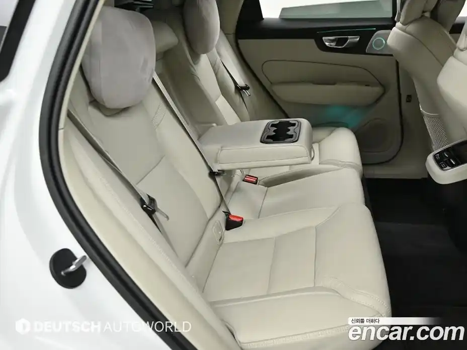 Volvo XC60 2025 2.0 гидро в Москве № 823898, фото 13
