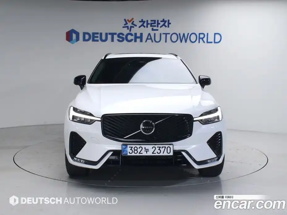 Volvo XC60 2025 2.0 гидро в Москве № 823898, фото 3