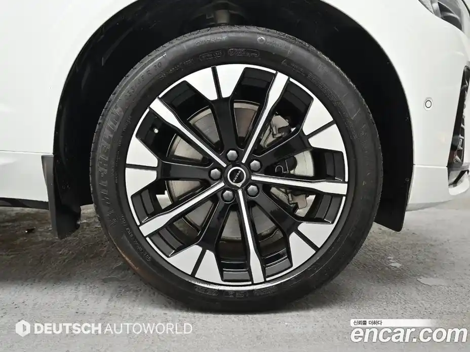 Volvo XC60 2025 2.0 гидро в Москве № 823898, фото 6