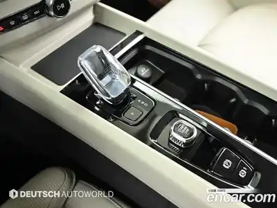 Volvo XC60 2025 2.0 гидро в Москве № 823898, миниатюра 10