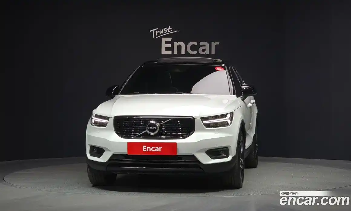Volvo XC40 2021 2.0 гидро в Москве № 823905, фото 3