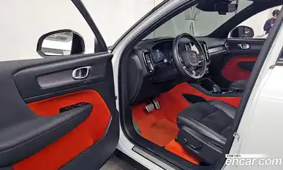 Volvo XC40 2021 2.0 гидро в Москве № 823905, миниатюра 10