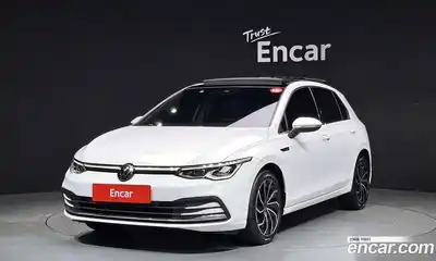 Volkswagen Golf, 2023