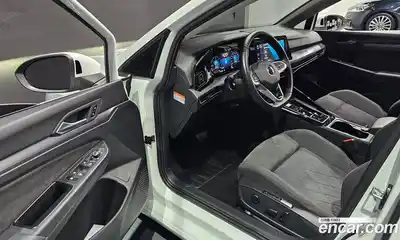 Volkswagen Golf 2023 2.0 гидро в Москве № 826140, миниатюра 11