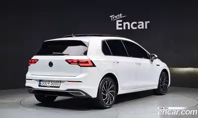 Volkswagen Golf 2023 2.0 гидро в Москве № 826140, миниатюра 2