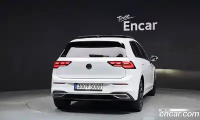 Volkswagen Golf 2023 2.0 гидро в Москве № 826140, миниатюра 4