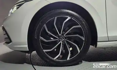 Volkswagen Golf 2023 2.0 гидро в Москве № 826140, миниатюра 5