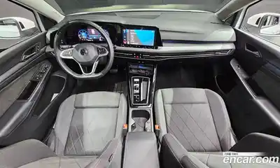Volkswagen Golf 2023 2.0 гидро в Москве № 826140, миниатюра 7