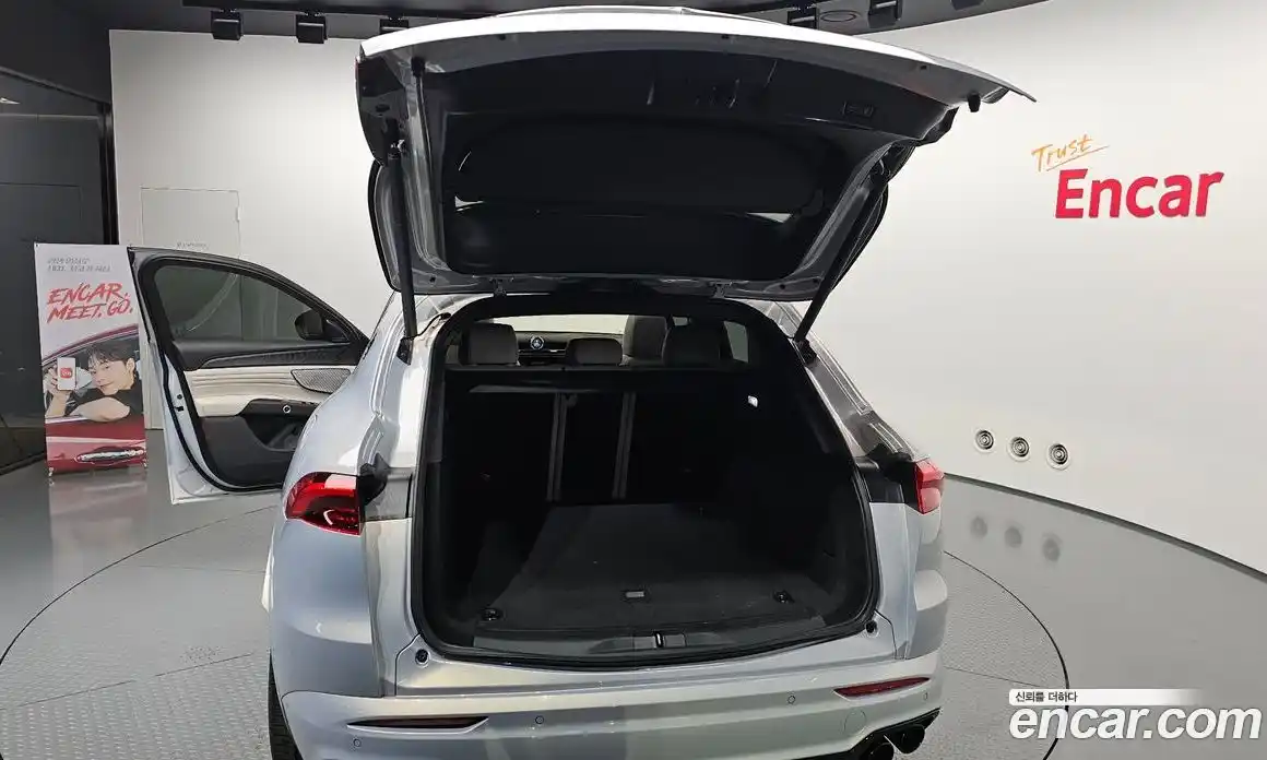 Maserati Grecale 2023 2.0 гидро в Москве № 827324, фото 20