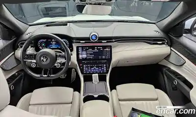 Maserati Grecale 2023 2.0 гидро в Москве № 827324, миниатюра 7