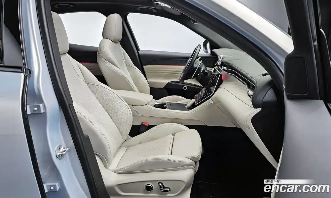 Maserati Grecale 2023 2.0 гидро в Москве № 827324, фото 10