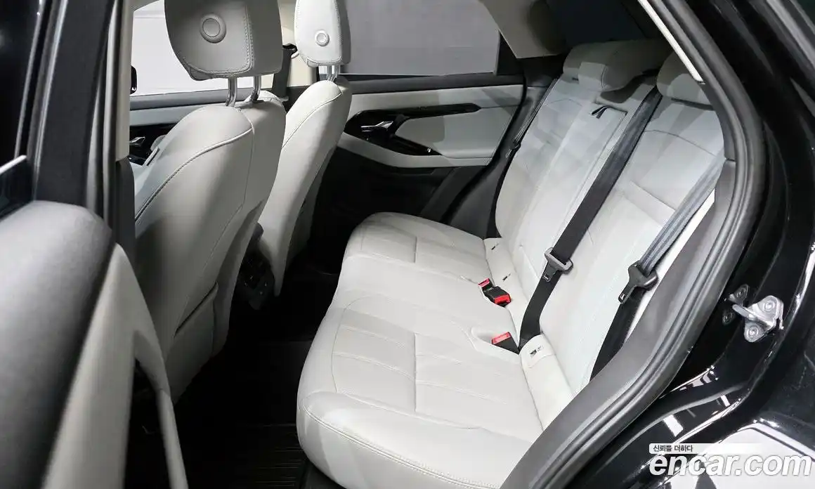 Land Rover Range-Rover Evoque 2025 2.0 гидро в Москве № 859538, фото 12