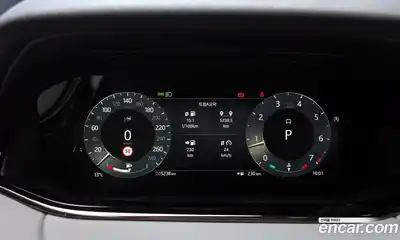 Land Rover Range-Rover Evoque 2025 2.0 гидро в Москве № 859538, миниатюра 8
