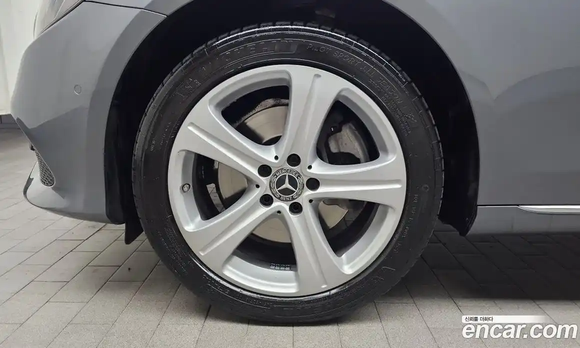 Mercedes-Benz E-Class 2017 1.9 гидро в Москве № 893226, фото 5