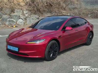 Tesla Model 3, 2025