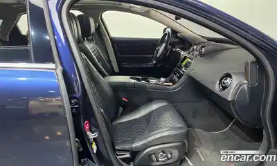 Jaguar XJ 2018 3.0 гидро в Москве № 897231, миниатюра 11