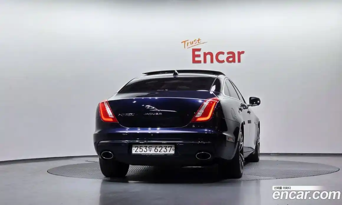 Jaguar XJ 2018 3.0 гидро в Москве № 897231, фото 4