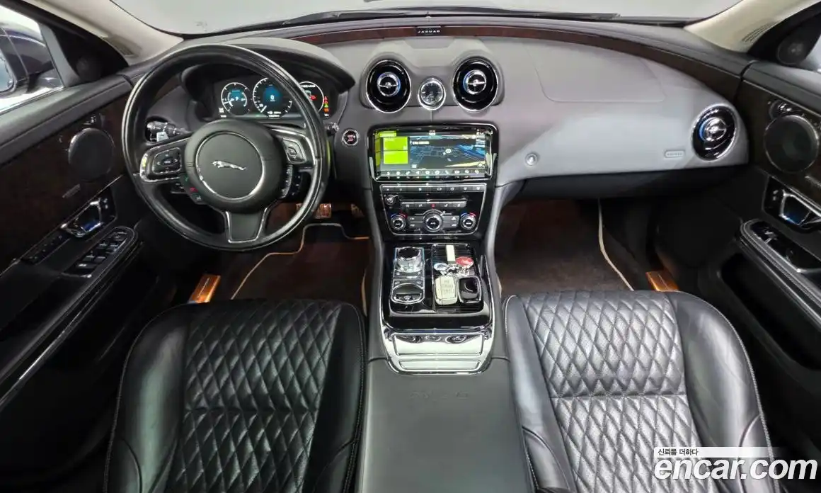 Jaguar XJ 2018 3.0 гидро в Москве № 897231, фото 7