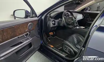 Jaguar XJ 2018 3.0 гидро в Москве № 897231, миниатюра 10