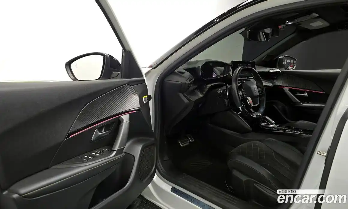 Peugeot 2008 2021 1.5 гидро в Москве № 897378, фото 11