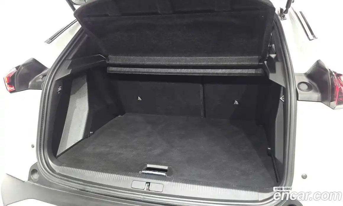 Peugeot 2008 2021 1.5 гидро в Москве № 897378, фото 19