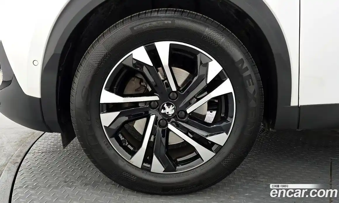 Peugeot 2008 2021 1.5 гидро в Москве № 897378, фото 5