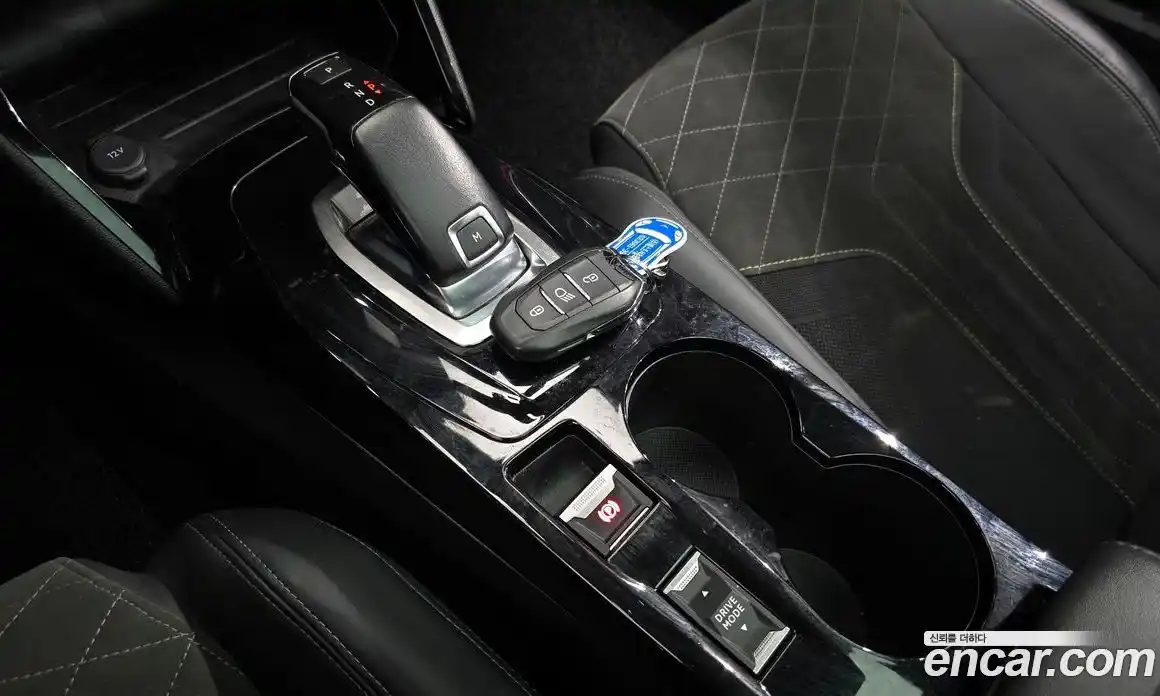 Peugeot 2008 2021 1.5 гидро в Москве № 897378, фото 9