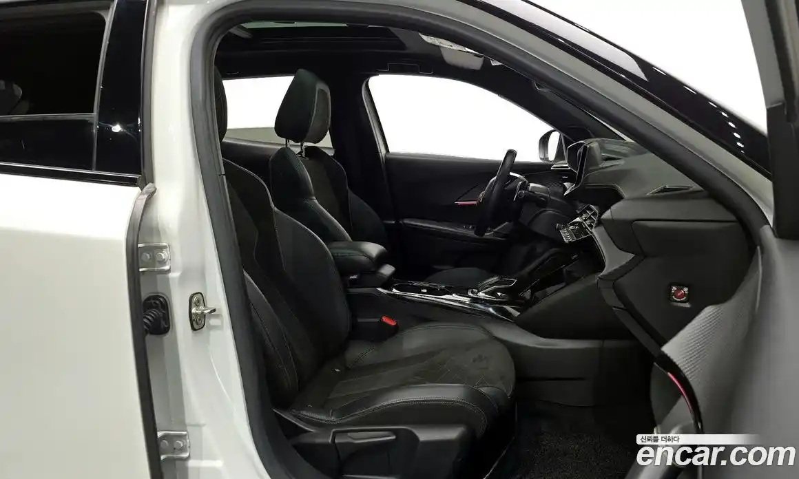 Peugeot 2008 2021 1.5 гидро в Москве № 897378, фото 10