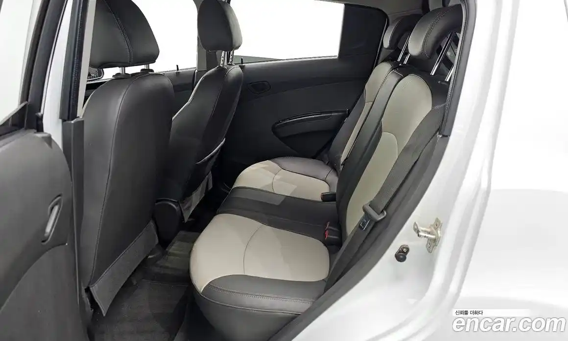 Chevrolet Spark 2015 1.0 гидро в Москве № 936388, фото 12