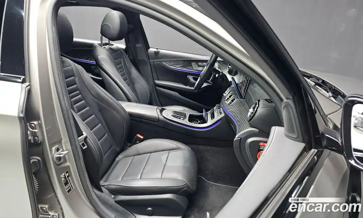 Mercedes-Benz E-Class 2023 2.0 гидро, фото 11