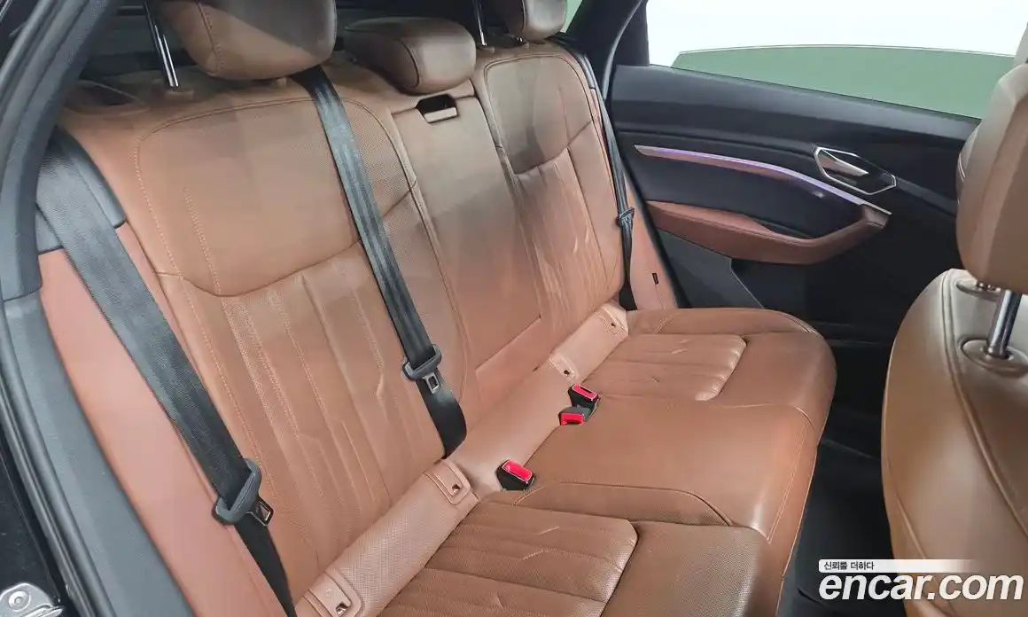 Audi e-tron 2021 0.2 гидро в Москве № 970463, фото 12