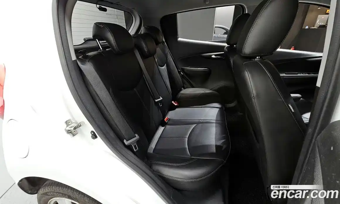 Chevrolet Spark 2016 1.0 Автомат в Москве № 974404, фото 13