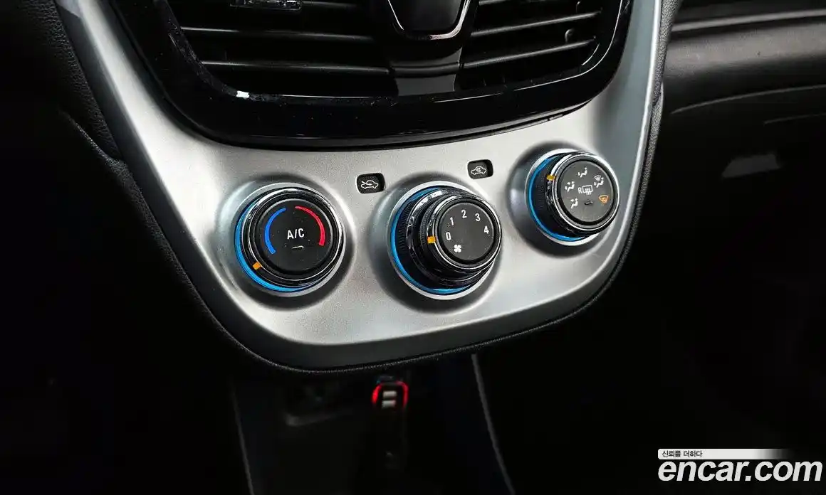 Chevrolet Spark 2016 1.0 Автомат в Москве № 974404, фото 17